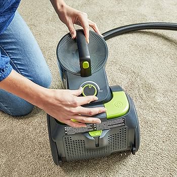 Amazon.com - BLACK+DECKER Bagless Canister Multi-Cyclonic